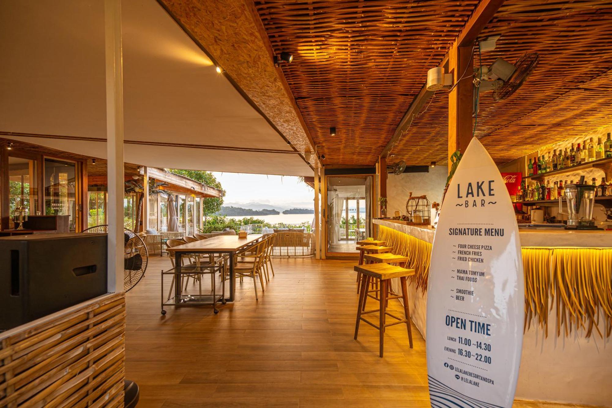 Le La Lake Resort And Spa Kaeng Kachan Exterior foto